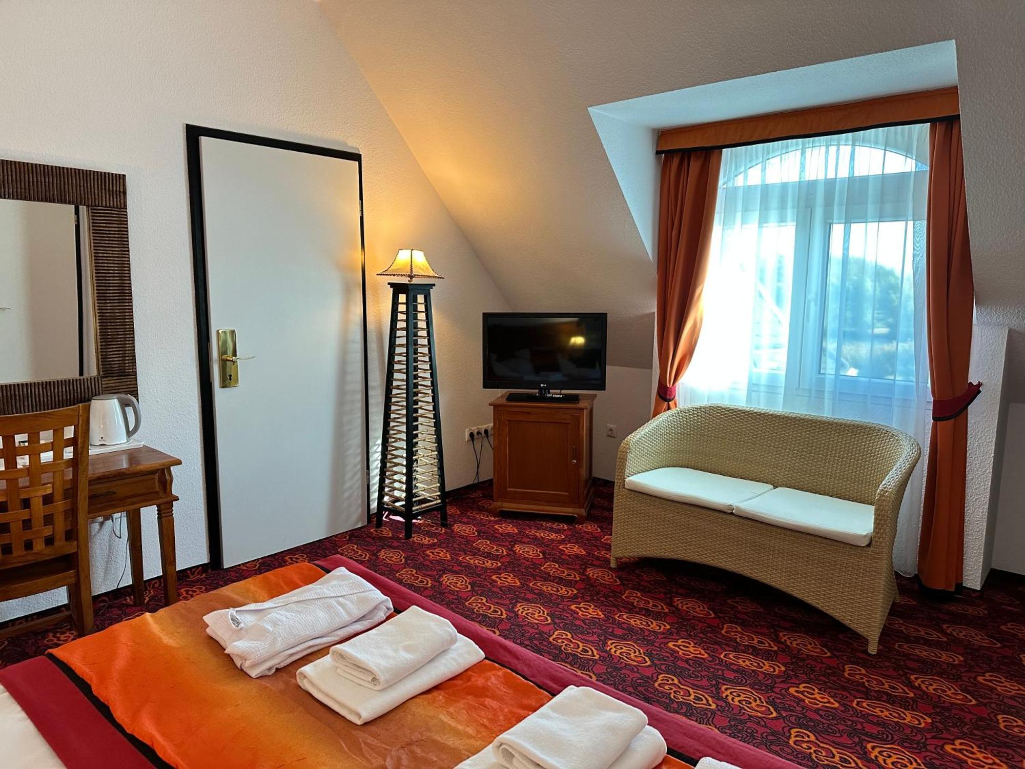 Liget Wellness Es Konferencia Hotel Szarvas Exterior photo